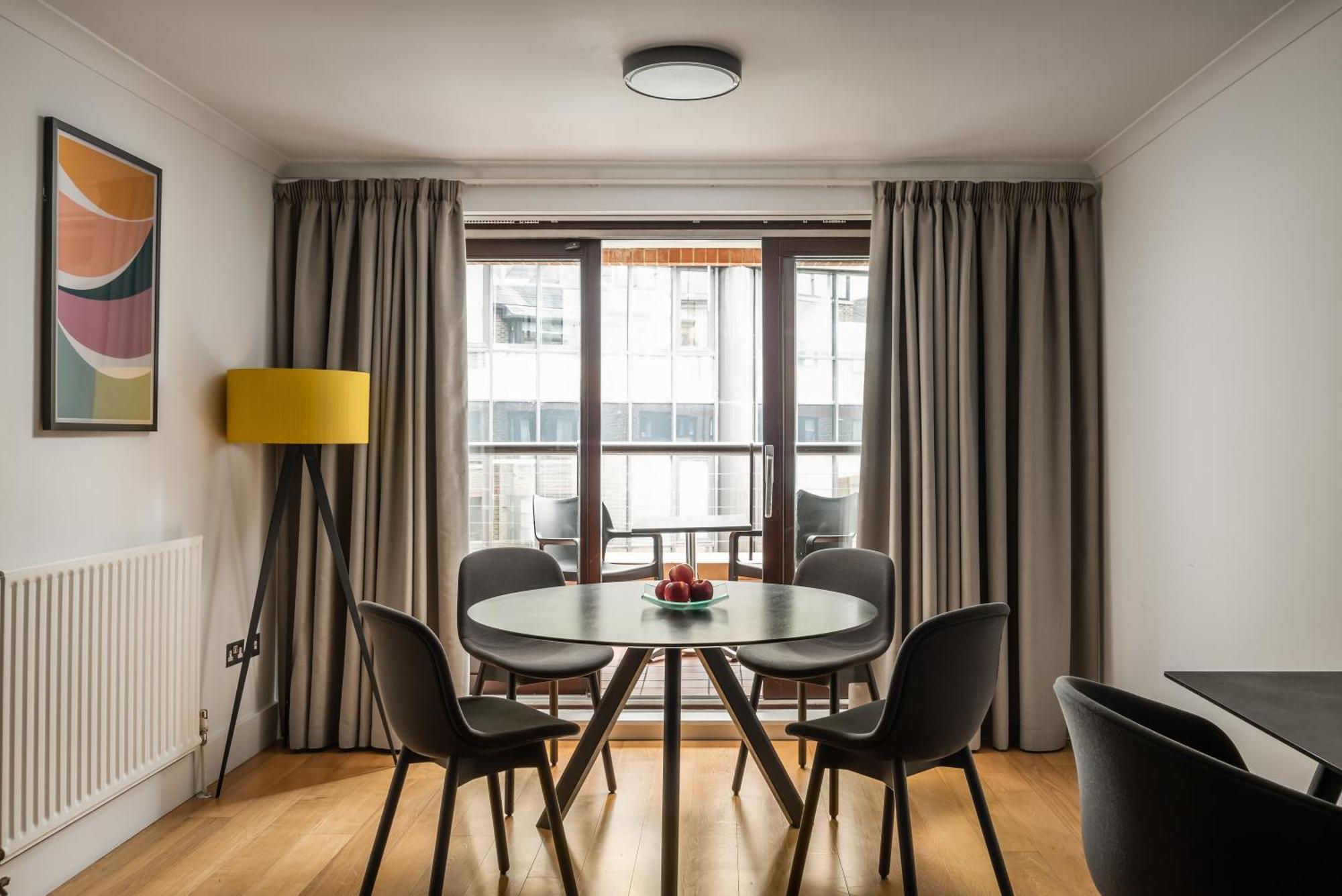 Monarch House - Serviced Apartments - Kensington ロンドン エクステリア 写真