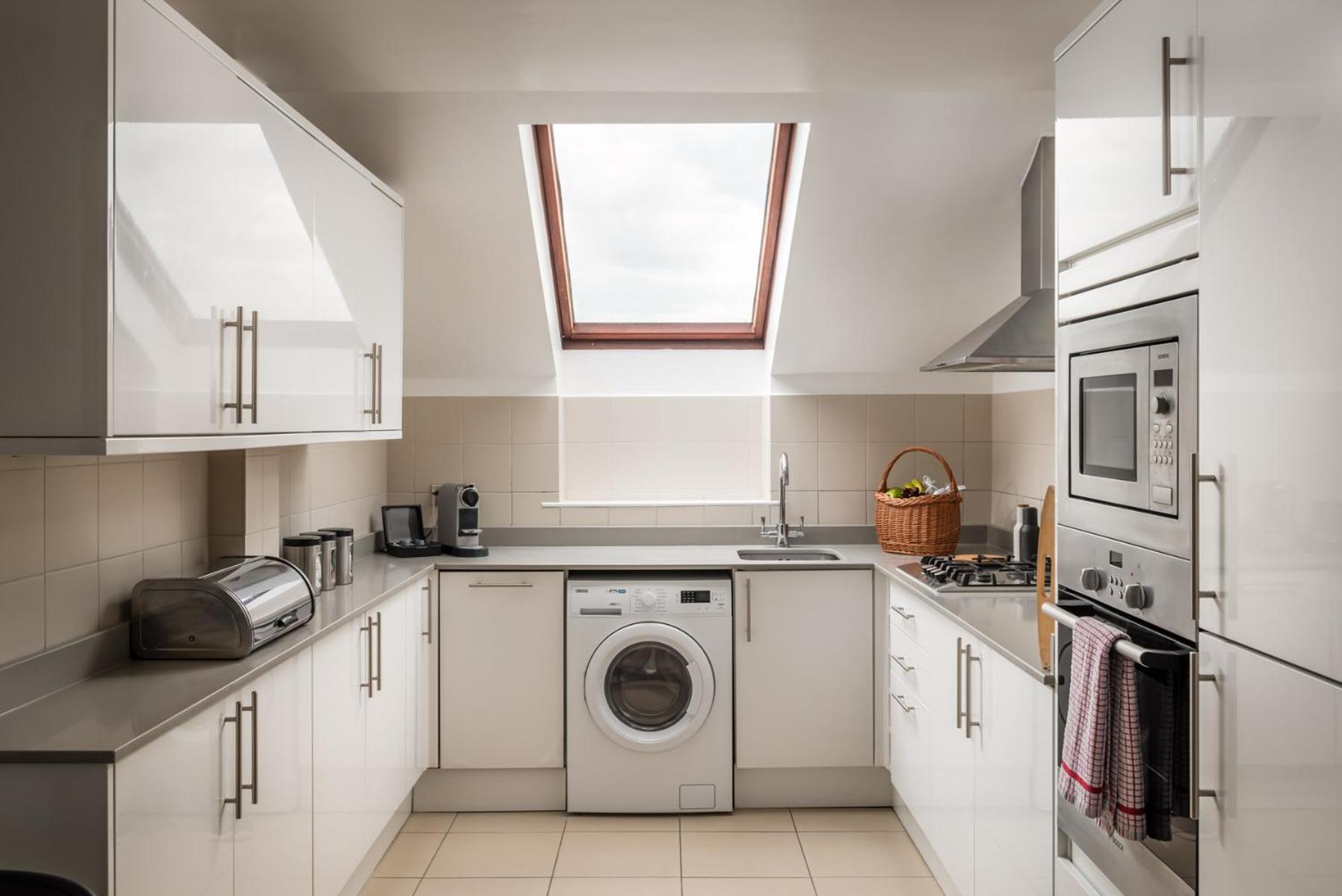 Monarch House - Serviced Apartments - Kensington ロンドン エクステリア 写真
