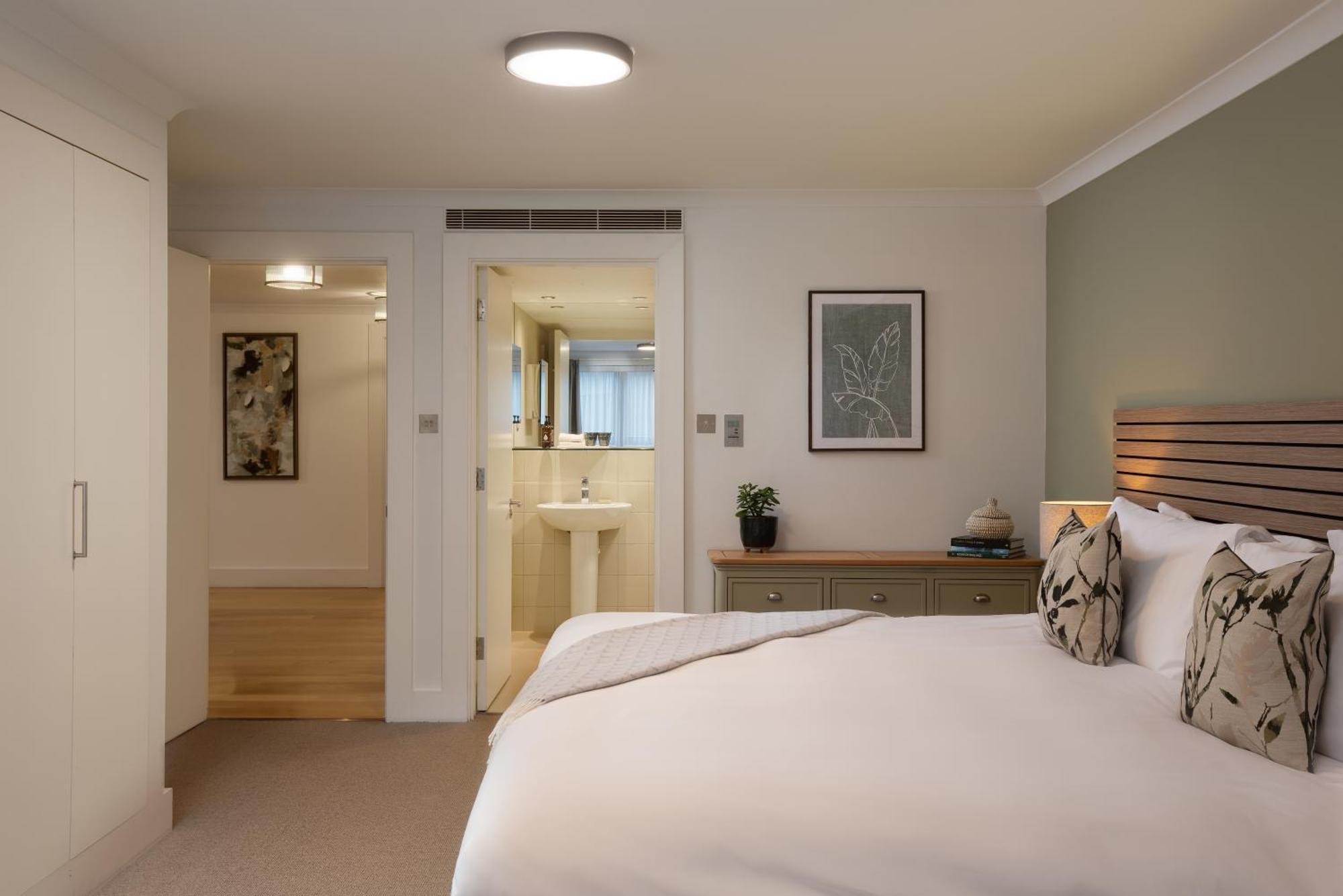 Monarch House - Serviced Apartments - Kensington ロンドン エクステリア 写真