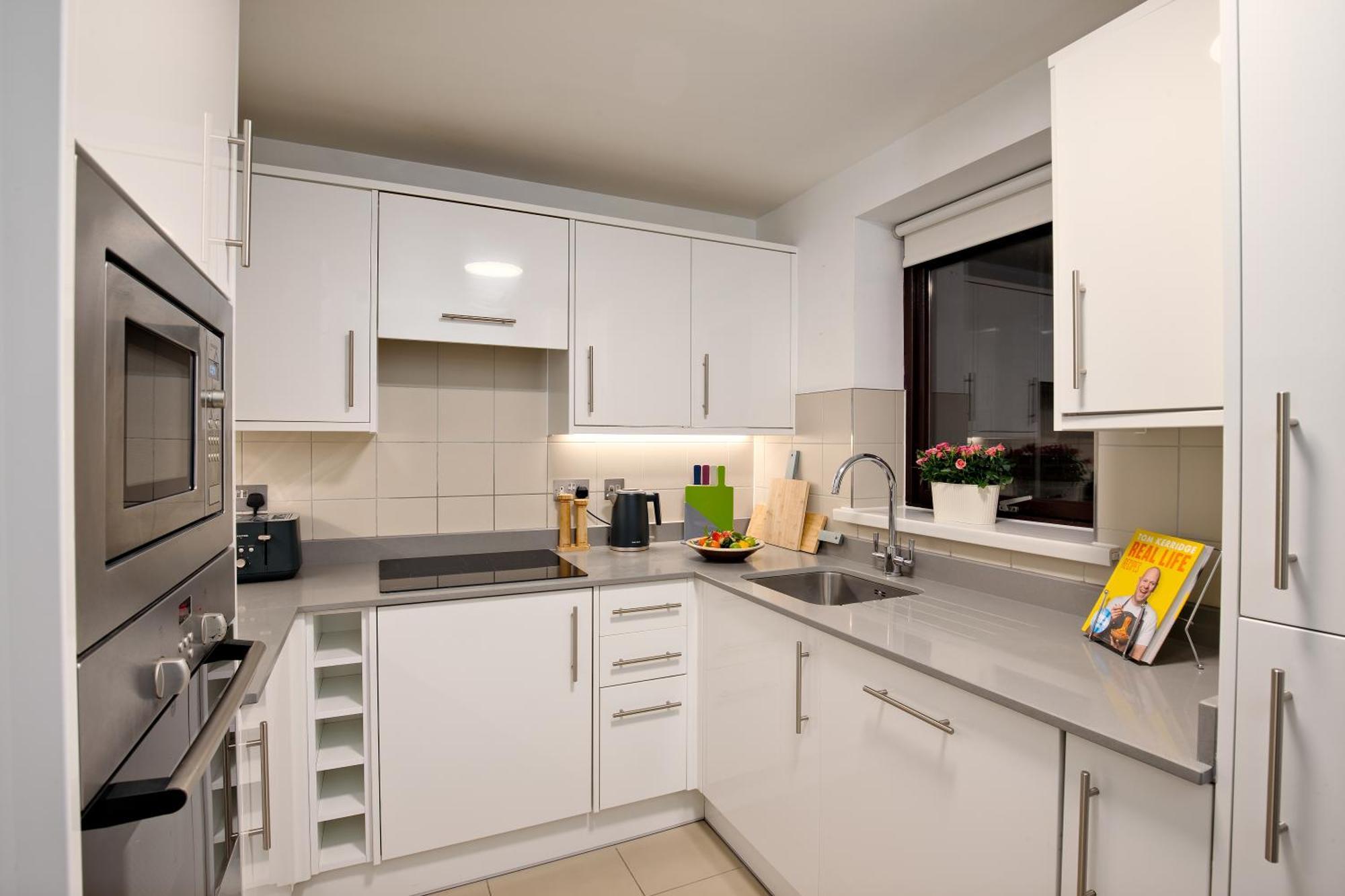 Monarch House - Serviced Apartments - Kensington ロンドン エクステリア 写真